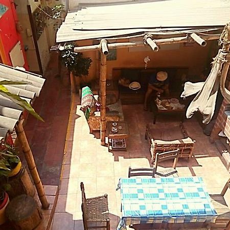 Blue House Backpackers Hostelリマ エクステリア 写真