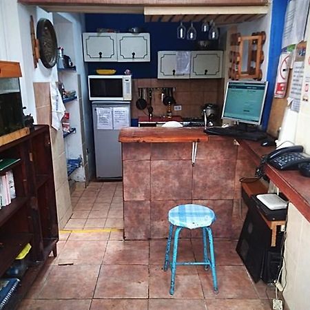 Blue House Backpackers Hostelリマ エクステリア 写真