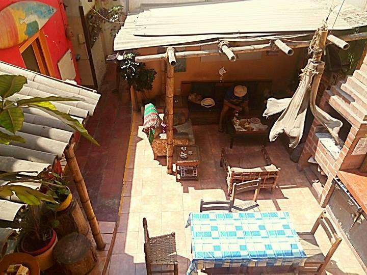 Blue House Backpackers Hostelリマ エクステリア 写真